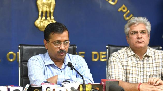 Chief Minister of Delhi Arvind Kejriwal addresses the media during a press conference in the presence of Delhi Transport Minister Kailash Gahlot, at Delhi Secretariat, in New Delhi, on Friday, November 8, 2019. (Arvind Yadav/HT PHOTO) Chief Minister of Delhi Arvind Kejriwal addresses the media during a press conference in the presence of Delhi Transport Minister Kailash Gahlot, at Delhi Secretariat, in New Delhi, on Friday, November 8, 2019. (Arvind Yadav/HT PHOTO)