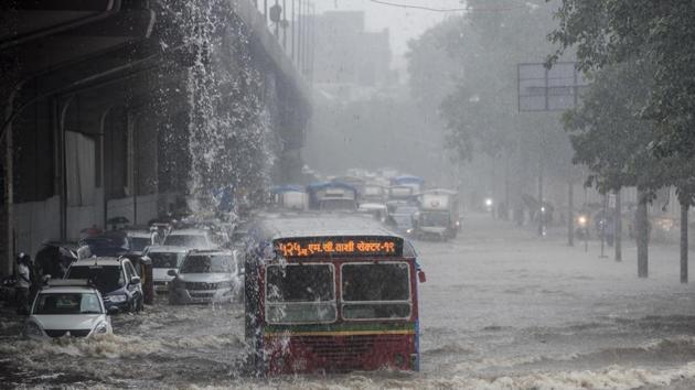 Mumbai witnessed record-breaking rains this year due to the unusual cyclonic conditions in the Arabian Sea.(HT Photo)