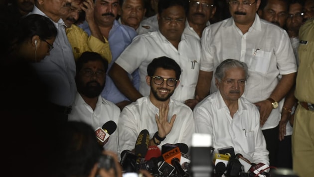 Shiv Sena delegation led by Sena leader and MLA Aaditya Thackeray, Eknath Shinde, Diwakar Raote interacts with media after meeting Governor Bhagat Singh Koshyari at at Raj Bhavan on Nov 11, 2019. (Photo by Kunal Patil/HT) Shiv Sena delegation led by Sena leader and MLA Aaditya Thackeray, Eknath Shinde, Diwakar Raote interacts with media after meeting Governor Bhagat Singh Koshyari at at Raj Bhavan on Nov 11, 2019. (Photo by Kunal Patil/HT)