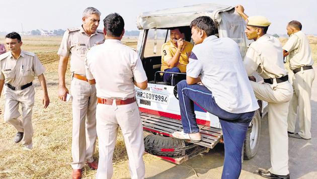 The accused, Naresh Kumar, was a mechanic and he used to have frequent fights with his wife, Shanti, over his drinking habit, the police said.(HT PHOTO.) The accused, Naresh Kumar, was a mechanic and he used to have frequent fights with his wife, Shanti, over his drinking habit, the police said.(HT PHOTO.)