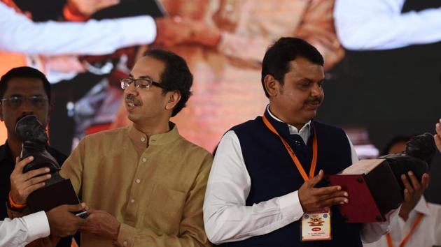 Maharashtra CM Devendra Fadnavis and Shiv Sena chief Uddhav Thackeray are at the core of the bitter power tussle.(HT Photo)