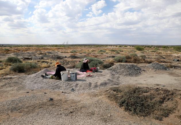 Efforts to bring illegal mining into the mainstream are also hindered by a lack of accurate data about how many are involved, what income they generate, and under what conditions they work. “Accurate, reliable data is an essential first step to understanding the sector, recognising miners and formalising their work,” said a World Bank spokeswoman. (Sumaya Hisham / REUTERS) Efforts to bring illegal mining into the mainstream are also hindered by a lack of accurate data about how many are involved, what income they generate, and under what conditions they work. “Accurate, reliable data is an essential first step to understanding the sector, recognising miners and formalising their work,” said a World Bank spokeswoman. (Sumaya Hisham / REUTERS)