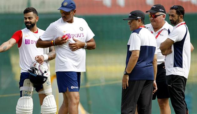 Indian skipper Virat Kohli and Head Coach Ravi Shastri (L) during a practice session.(ANI)