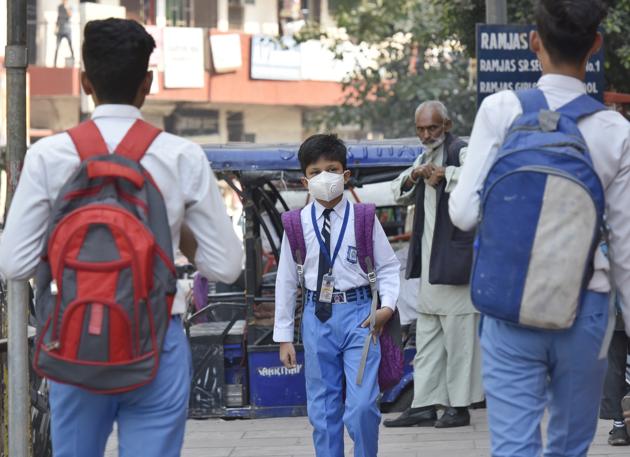 As Experts Warn Of Worse Air Days, Delhi Schools Suspend Classes ...