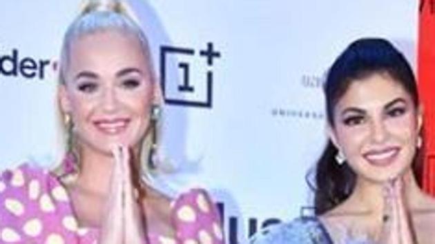 Katy Perry poses with Bollywood actor Jacqueline Fernandez.