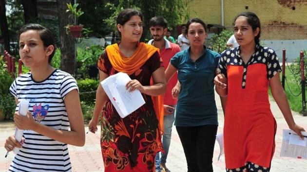 Ahead of the Haryana Teacher Eligibility Test (HTET) exam, Fatehabad Deputy Commissioner on Wednesday announced that women candidates are allowed to wear bindi and vermilion. (HT file) Ahead of the Haryana Teacher Eligibility Test (HTET) exam, Fatehabad Deputy Commissioner on Wednesday announced that women candidates are allowed to wear bindi and vermilion. (HT file)