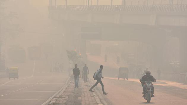 Scientists at the India Meteorological Department (IMD) had said that the weather had a key role to play in increasing pollution levels in the capital over the last two days. “Odd-even (road rationing scheme) may be extended if necessary. I would like to appeal to the opposition not to oppose odd-even. Pollution has increased drastically. All of Delhi is demanding odd-even and at such a time the opposition parties should support people’s wish,” Kejriwal said on Wednesday. (Sanchit Khanna /HT Photo) Scientists at the India Meteorological Department (IMD) had said that the weather had a key role to play in increasing pollution levels in the capital over the last two days. “Odd-even (road rationing scheme) may be extended if necessary. I would like to appeal to the opposition not to oppose odd-even. Pollution has increased drastically. All of Delhi is demanding odd-even and at such a time the opposition parties should support people’s wish,” Kejriwal said on Wednesday. (Sanchit Khanna /HT Photo)