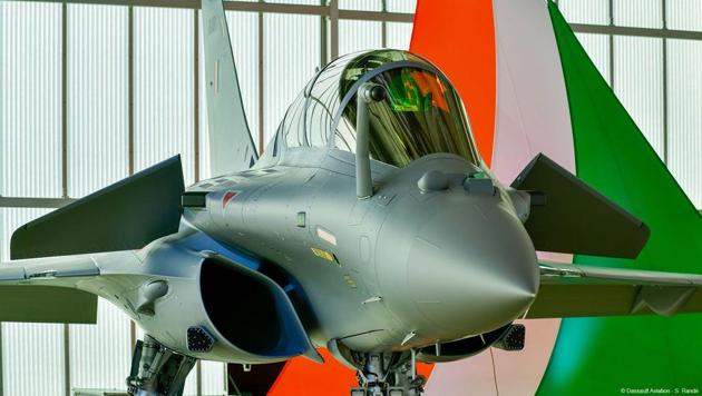 The first batch of four Rafale jets are expected in India by May 2020, and all 36 planes are expected to arrive by September 2022.(PTI)