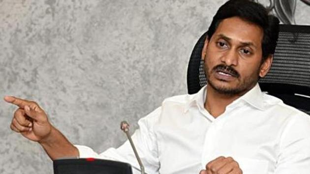 The submission of the affidavit comes in the wake of reports that the initial bonhomie between Andhra Pradesh chief minister Y S Jagan Mohan Reddy and his Telangana counterpart K Chandrasekhar Rao has disappeared following the former’s decision to go ahead with his own Godavari-Krishna river linkage project.(ANI PHOTO.)