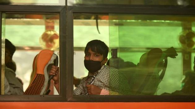 Schools mandated parents to send their children wearing masks to schools, outdoor activities remained suspended. (HT file) Schools mandated parents to send their children wearing masks to schools, outdoor activities remained suspended. (HT file)