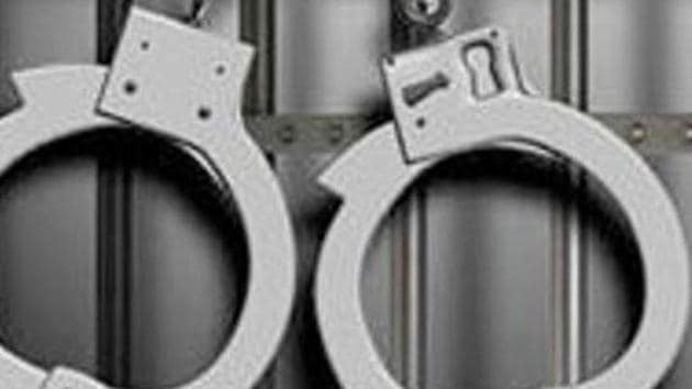 Representative photo of handcuffs (Representative photo o) Representative photo of handcuffs (Representative photo o)
