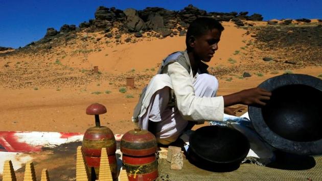 Conflicts and crises under veteran ruler Omar al-Bashir, a tough visa regime and a lack of roads and decent hotels outside Khartoum have made Sudan an unlikely tourist destination. But Bashir lost power in April, and the new civilian transition government is easing visa rules to attract more visitors with their hard currency to places such as the Royal Pyramids of Meroe. (Mohamed Nureldin Abdallah / REUTERS) Conflicts and crises under veteran ruler Omar al-Bashir, a tough visa regime and a lack of roads and decent hotels outside Khartoum have made Sudan an unlikely tourist destination. But Bashir lost power in April, and the new civilian transition government is easing visa rules to attract more visitors with their hard currency to places such as the Royal Pyramids of Meroe. (Mohamed Nureldin Abdallah / REUTERS)