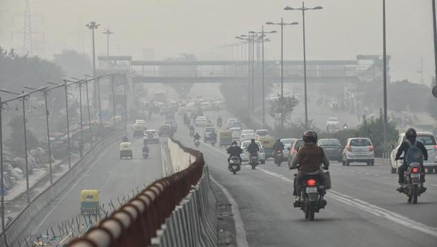 A view of the Akshardham flyover in Delhi as air quality improved in the city on Tuesday. (Raj K Raj/HT photo) A view of the Akshardham flyover in Delhi as air quality improved in the city on Tuesday. (Raj K Raj/HT photo)