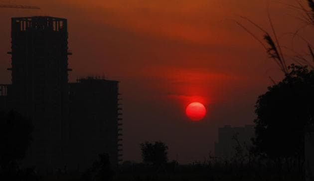 A view of the sunset at Sector 84, in Gurugram, on Tuesday, November 19, 2019. According to experts, the city’s cleaner air can be attributed to wind speed and direction . (Yogendra Kumar/HT Photo) A view of the sunset at Sector 84, in Gurugram, on Tuesday, November 19, 2019. According to experts, the city’s cleaner air can be attributed to wind speed and direction . (Yogendra Kumar/HT Photo)
