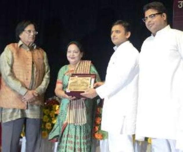 Prof Kishwar Jabin Nasreen receiving Janeshwar Mishra Sanskrit Vidushi Samman by Uttar Pradesh Sanskrit Sansthan in Lucknow in August 2014. (File Photo) Prof Kishwar Jabin Nasreen receiving Janeshwar Mishra Sanskrit Vidushi Samman by Uttar Pradesh Sanskrit Sansthan in Lucknow in August 2014. (File Photo)