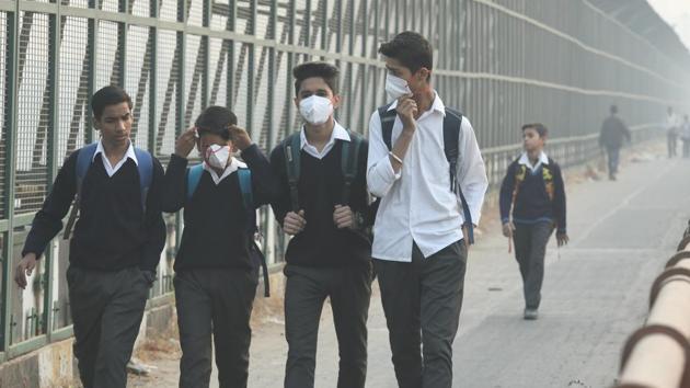 In India, pollution-related deaths could rise from 1.1 million in 2015 to 3.6 million by 2050 unless measures are taken (Raj K Raj/HT PHOTO) In India, pollution-related deaths could rise from 1.1 million in 2015 to 3.6 million by 2050 unless measures are taken (Raj K Raj/HT PHOTO)