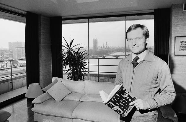 Jeffrey Archer holding a copy of Kane and Abel at home in London on 4th February, 1981. (Popperfoto via Getty Images) Jeffrey Archer holding a copy of Kane and Abel at home in London on 4th February, 1981. (Popperfoto via Getty Images)