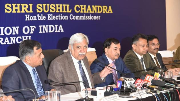 CEC Sunil Arora at a press meet in Ranchi on Thursday, November 21, 2019.(HT Photo) CEC Sunil Arora at a press meet in Ranchi on Thursday, November 21, 2019.(HT Photo)