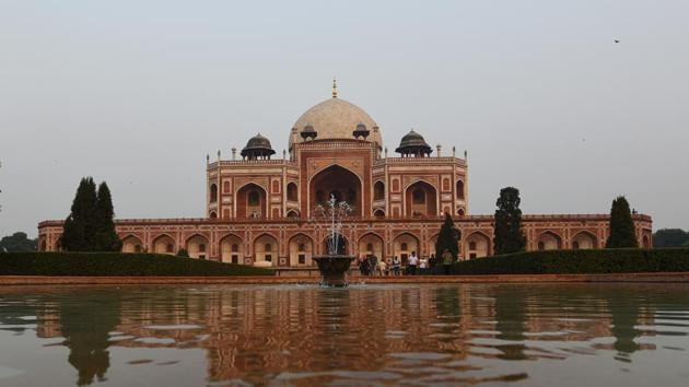 A view of the Humayun’s Tomb, on Wednesday, November 20. The air quality index (AQI) was 301 on Wednesday, according to the CPCB. (Sanchit Khanna / HT Photo)