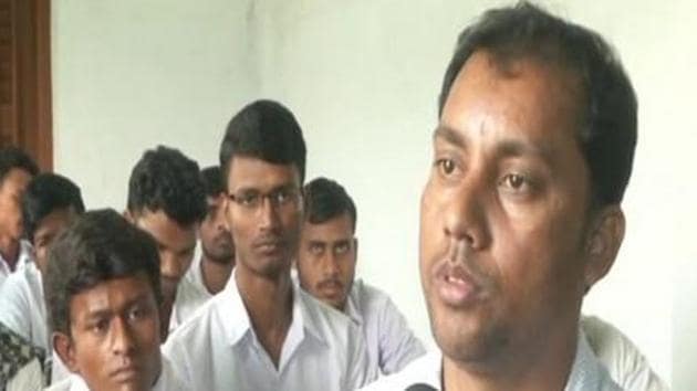 Ramakrishna Mission Vidyamandira in West Bengal appoints Ramzan Ali as Sanskrit professor. (ANI) Ramakrishna Mission Vidyamandira in West Bengal appoints Ramzan Ali as Sanskrit professor. (ANI)
