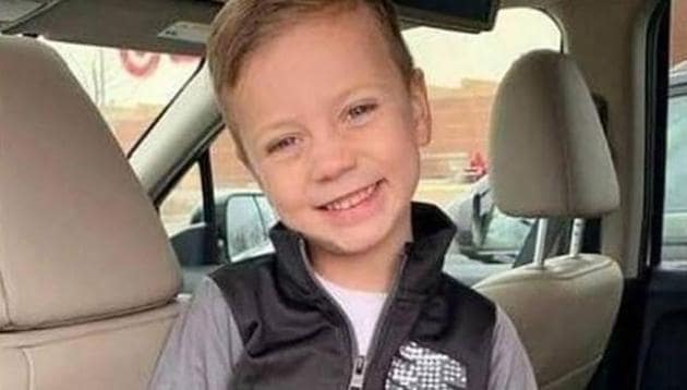 A family friend of a 5-year-old who survived after being thrown from a third-storey balcony at the Mall of America in Minnesota says the boy is back in school. (Maggie Alexander/Facebook) A family friend of a 5-year-old who survived after being thrown from a third-storey balcony at the Mall of America in Minnesota says the boy is back in school. (Maggie Alexander/Facebook)