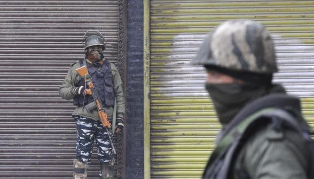 The two-year-old son of a National Conference leader, who is currently under detention at Srinagar’s MLA hostel, was allegedly frisked by security forces at the detention centre (Photo by Waseem Andrabi / Hindustan Times)(Representative Image)