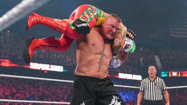 Brock Lesnar prepares to F5 Rey Mysterio at WWE Survivor Series.(WWE)