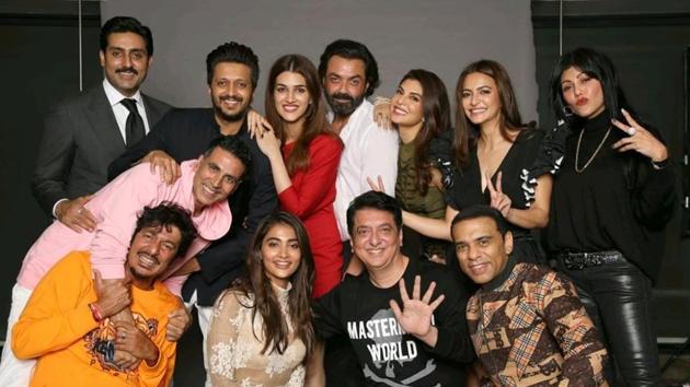 Housefull deals 4 cast