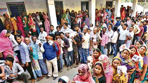 Voters exercise their franchise in Bihar in the seven-phase Lok Sabha elections conducted in 2019.(Santosh Kumar/Ht archive)