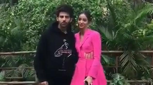 Pati Patni Aur Woh stars Kartik Aaryan, Bhumi Pednekar and Ananya Panday in lead roles.(Instagram)