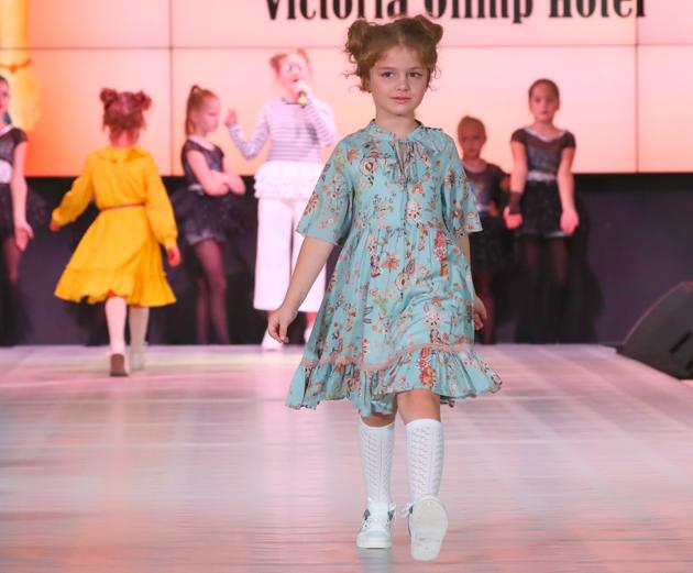 MINSK, Nov. 23, 2019 (Xinhua) -- A child model presents new children’s wear during the Kids Fashion Zone, a children’s wear sale exhibition for charity, in Minsk, Belarus, Nov. 23, 2019. The activity was held here to mark the World Children’s Day of 2019. (Xinhua/Henadz Zhinkov/IANS) (Xinhua)