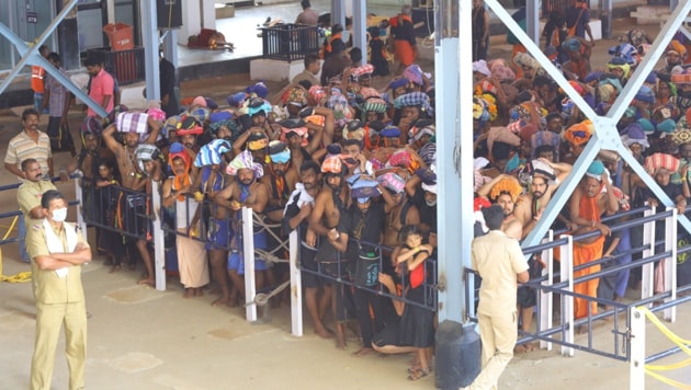 The Sabarimala temple opened for three-month pilgrimage season on November 17 and is witnessing a heavy rush(Vivek Nair/HT Photo) The Sabarimala temple opened for three-month pilgrimage season on November 17 and is witnessing a heavy rush(Vivek Nair/HT Photo)