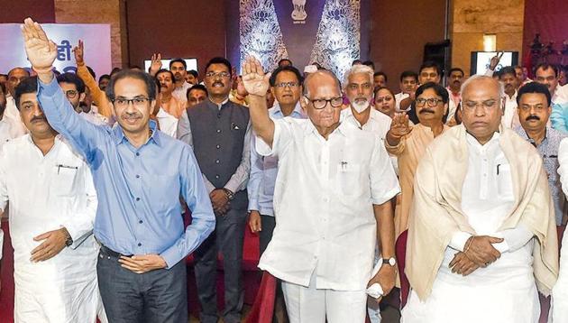 (L-R) Former Maharashtra CM Ashok Chavan, Shiv Sena president Uddhav Thackeray, NCP chief Sharad Pawar and senior Congress leader Mallikarjun Kharge in Mumbai on Monday.(PTI) (L-R) Former Maharashtra CM Ashok Chavan, Shiv Sena president Uddhav Thackeray, NCP chief Sharad Pawar and senior Congress leader Mallikarjun Kharge in Mumbai on Monday.(PTI)