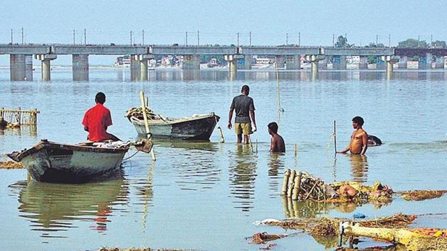 There are at least a thousand dams on the Ganga basin obstructing the flows of its various tributaries and adversely affecting the overall health of the river system(HT File Photo)