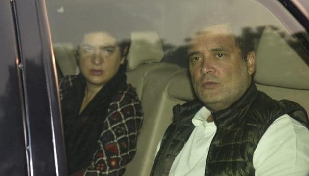 Rahul Gandhi and Priyanka arrive at Tihar jail to meet P Chidambaram in Delhi.(Vipin Kumar/HT Photo)