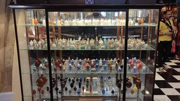 Snuff Bottles: As the name implies, these bottles were designed to hold snuff: a preparation of powdered tobacco, enhanced with spices. Snuff was introduced to the Qing court (1644-1912 CE) by Europeans in the late 17th Century. (deepinder singh kapany) 