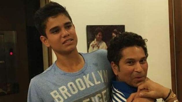 Sachin Tendulkar with son Arjun(Twitter)