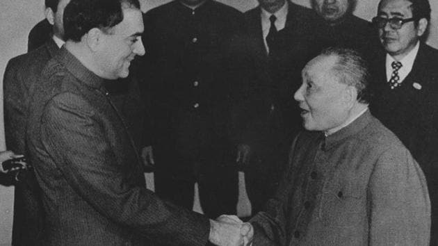 Prime Minister Rajiv Gandhi being Greeted by Chinese leader Deng Xiaoping at Beijing’s Great Hall of the People.(HT Archive)