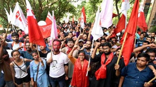A group of SFI activists also sat in front of the University campus, demanding action against KSU workers. (Representational image)(HT file)