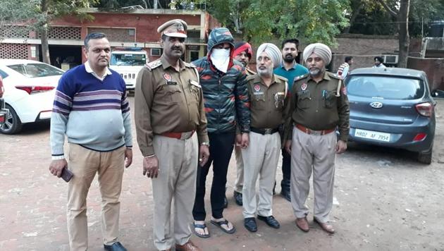 Jasvir Singh in the custody of Mohali police. He was later sent to judicial custody. (HT PHOTO) Jasvir Singh in the custody of Mohali police. He was later sent to judicial custody. (HT PHOTO)