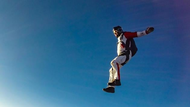 The groom joined the ‘baraatis’ by skydiving from an aircraft (representational image).(Unsplash) The groom joined the ‘baraatis’ by skydiving from an aircraft (representational image).(Unsplash)