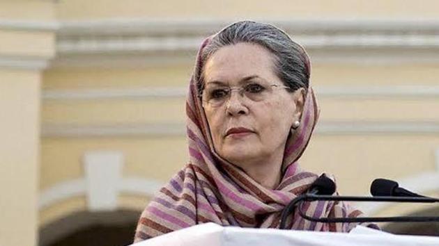The team comprised Mukul Wasnik, Jairam Ramesh, Jitendra Singh, Manickam Tagore, Mohammad Ali Khan and Ranajit Mukherjee. Sonia Gandhi was keen to clear the confusion within the party ranks.(HT File)