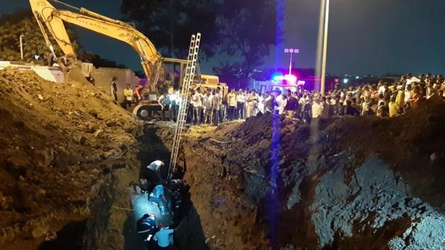 The accident happened in Dapodi, where work for a drainage line was underway near a water tank, under the Amrut Yojana, and Jamadar was working at the site. (HT PHOTO) The accident happened in Dapodi, where work for a drainage line was underway near a water tank, under the Amrut Yojana, and Jamadar was working at the site. (HT PHOTO)