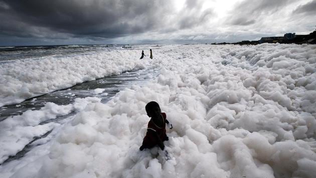 The Tamil Nadu Pollution Control Board said it is analysing samples from the foam which has spread several kilometres along the beach. “It is definitely not good for people to go into the foam but they just do not understand the risks,” said Pravakar Mishra, a scientist at the National Centre for Coastal Research in Chennai who has seen the clouds of foam grow in recent years. (ANI)