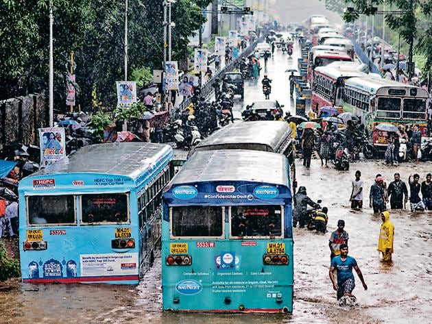 Nature strikes back: Floods in Dadar TT circle in Mumbai on September 4, 2019.(Pratik Chorge/HT Photo)