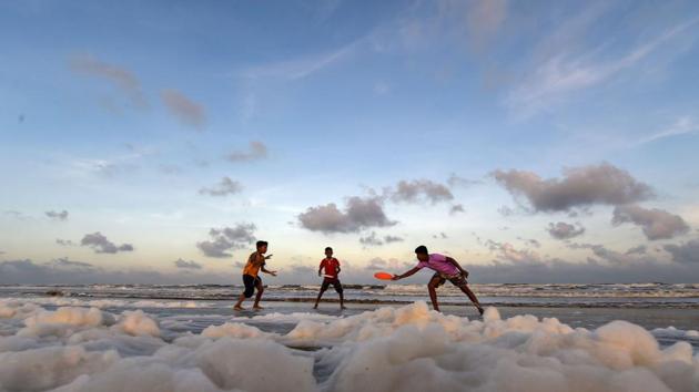 Authorities were also on alert for a repeat of a 2017 incident when thousands of fish were killed by pollution that hit beaches around the same time. Fisherman Jeyaseelan, 30, said customers do not want to buy even the small amount of fish he has been able to catch in recent days. “Everyone thinks it is contaminated,” he said. “My wage has been cut next to nothing.” (R Senthil Kumar / PTI)