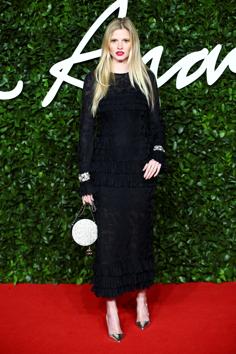 Model Lara Stone poses as she arrives at the Fashion Awards 2019 in London, Britain December 2, 2019. REUTERS/Lisi Niesner (REUTERS)
