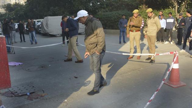 Police seen during the investigation, at Krishna Apra Sapphire residential society, Indirapuram, in Ghaziabad on Tuesday.(Photo by Sakib Ali /Hindustan Times) Police seen during the investigation, at Krishna Apra Sapphire residential society, Indirapuram, in Ghaziabad on Tuesday.(Photo by Sakib Ali /Hindustan Times)