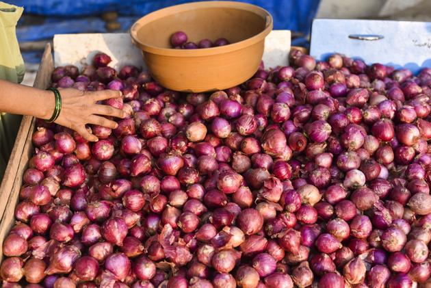 Wild swings in onion prices have now become fairly entrenched. Every alternate year, there is at least one price spiral.(Photo: Pramod Thakur/ Hindustan Times)