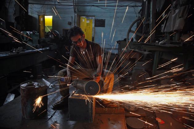 Rebound in India services offers glimmer of hope for economy: Study ...